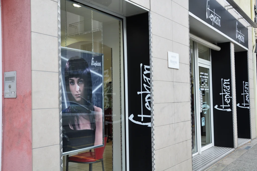 Extérieur du salon de coiffure Stephan à Pamiers