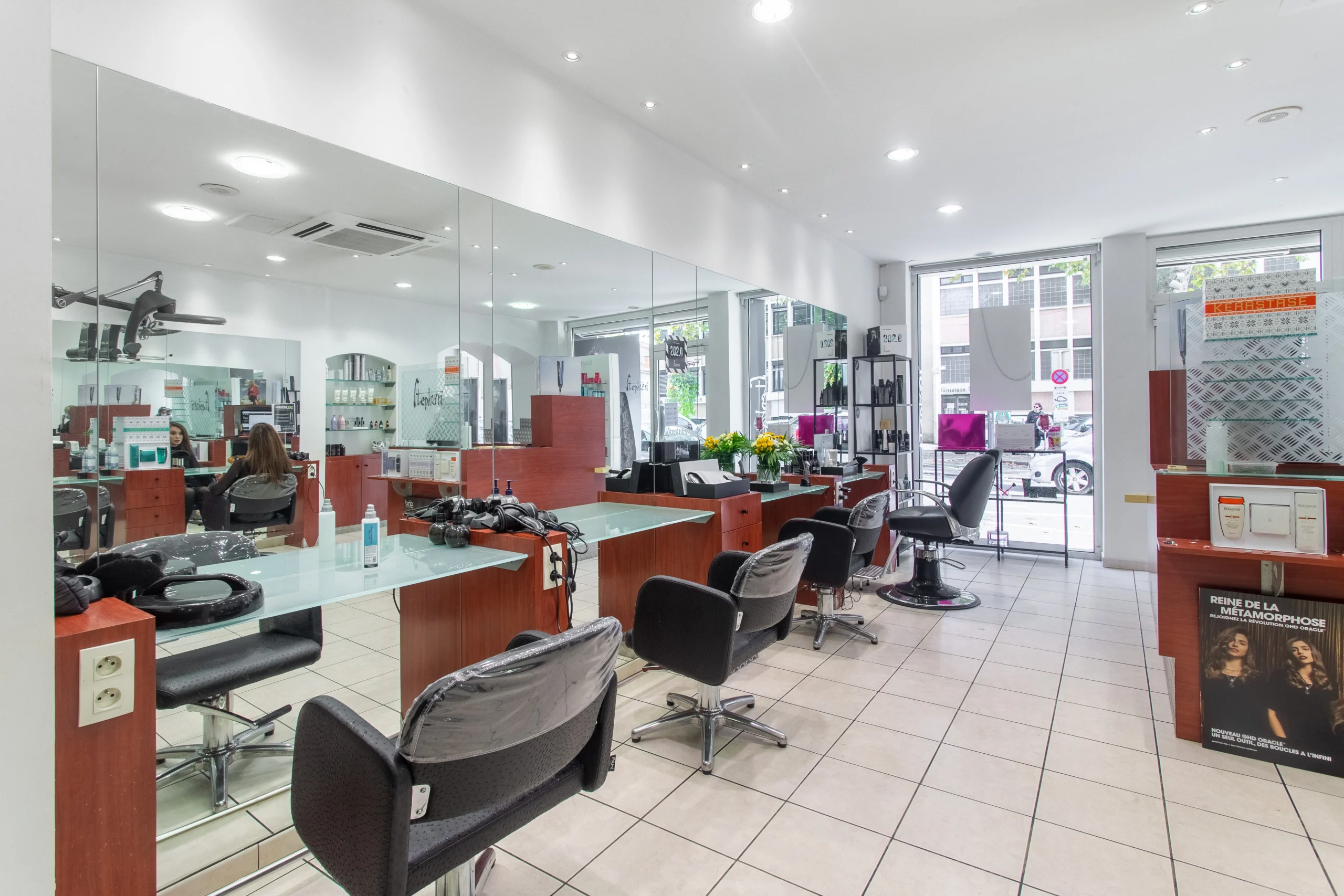 Intérieur du salon de coiffure Stephan de Pamiers