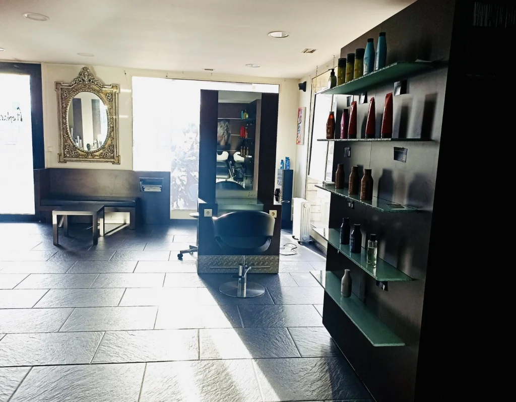 Intérieur du salon de coiffure Stephan àCanet-en-roussillon