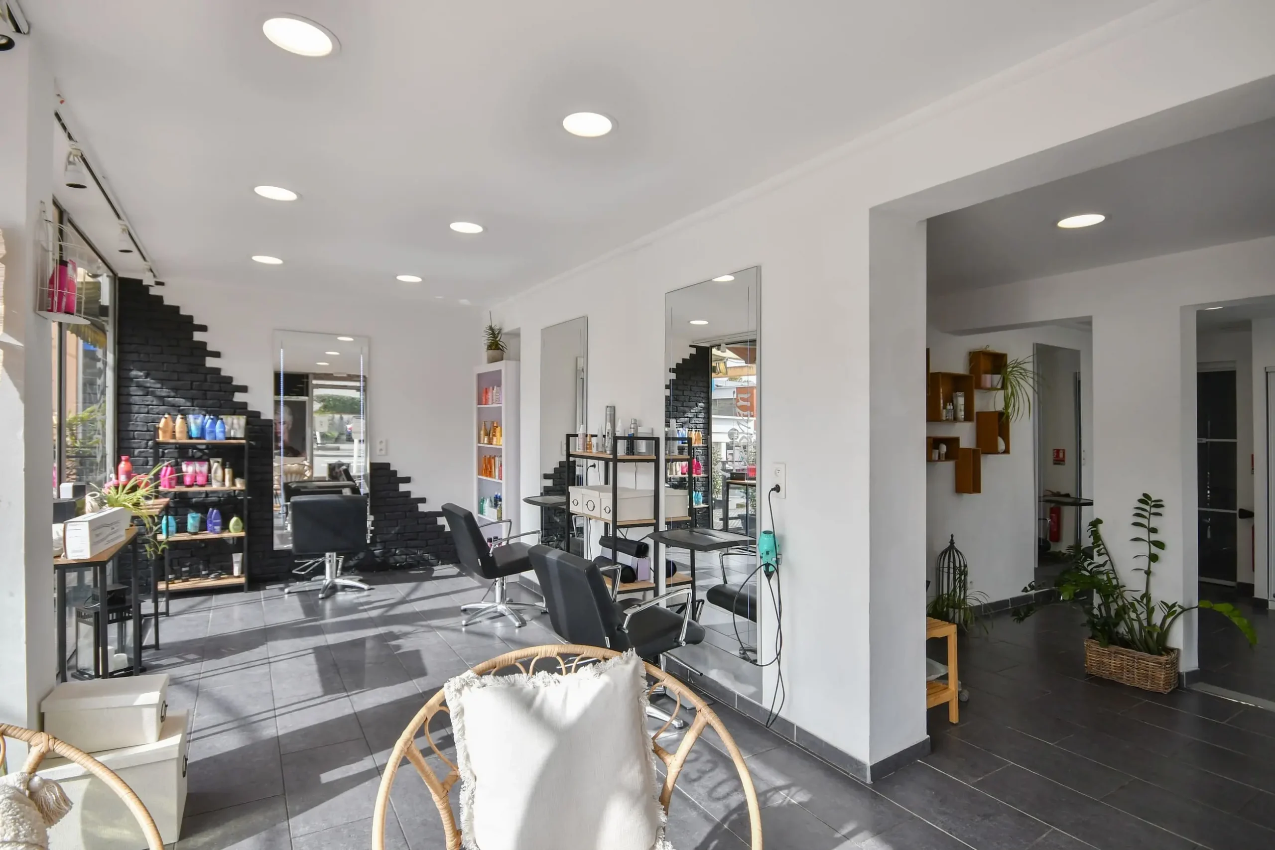 Intérieur du salon de coiffure Stephan à Balma