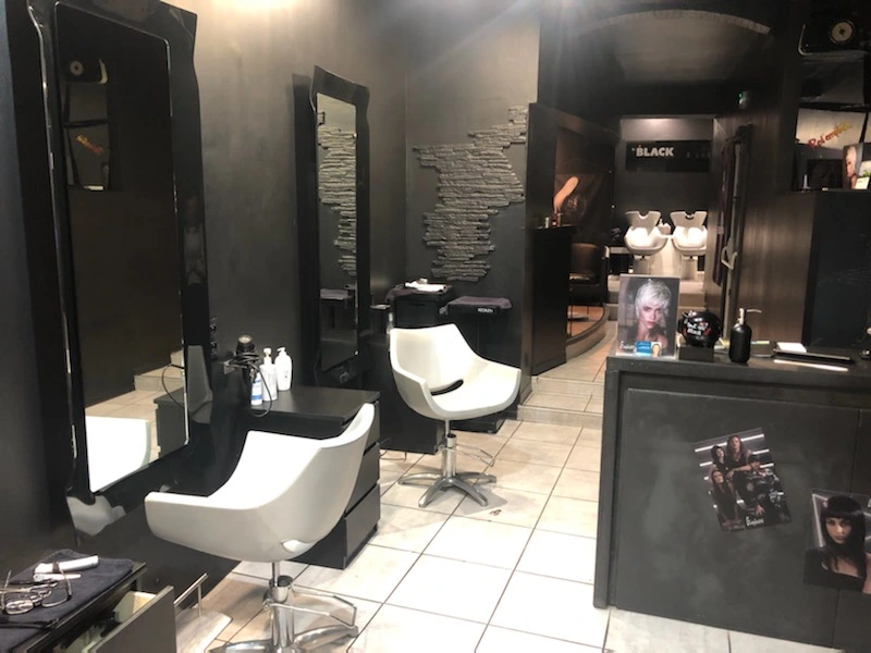 Intérieur du salon de coiffure Stephan Black à Toulouse