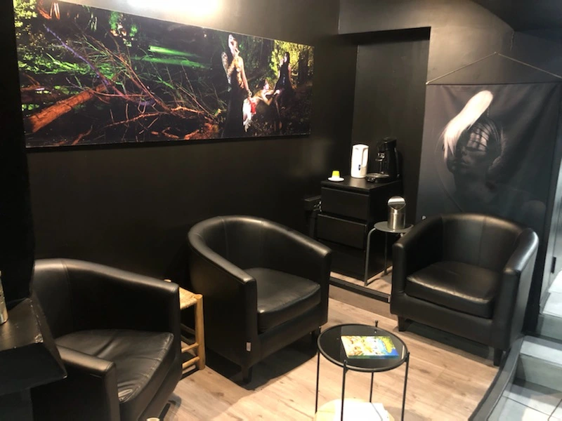 Intérieur du salon de coiffure Stephan Black à Toulouse