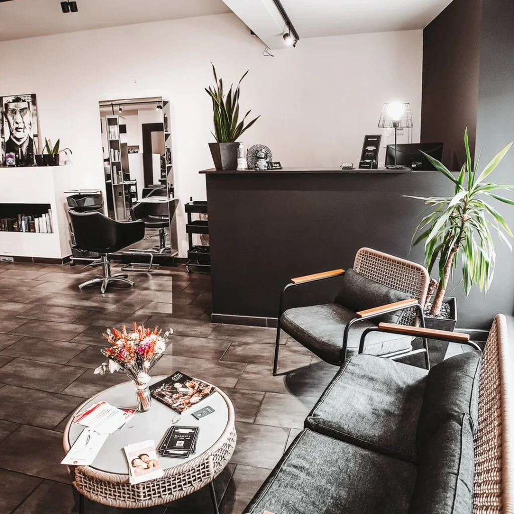 Intérieur du salon stephan à Perpignan au Quai Vauban