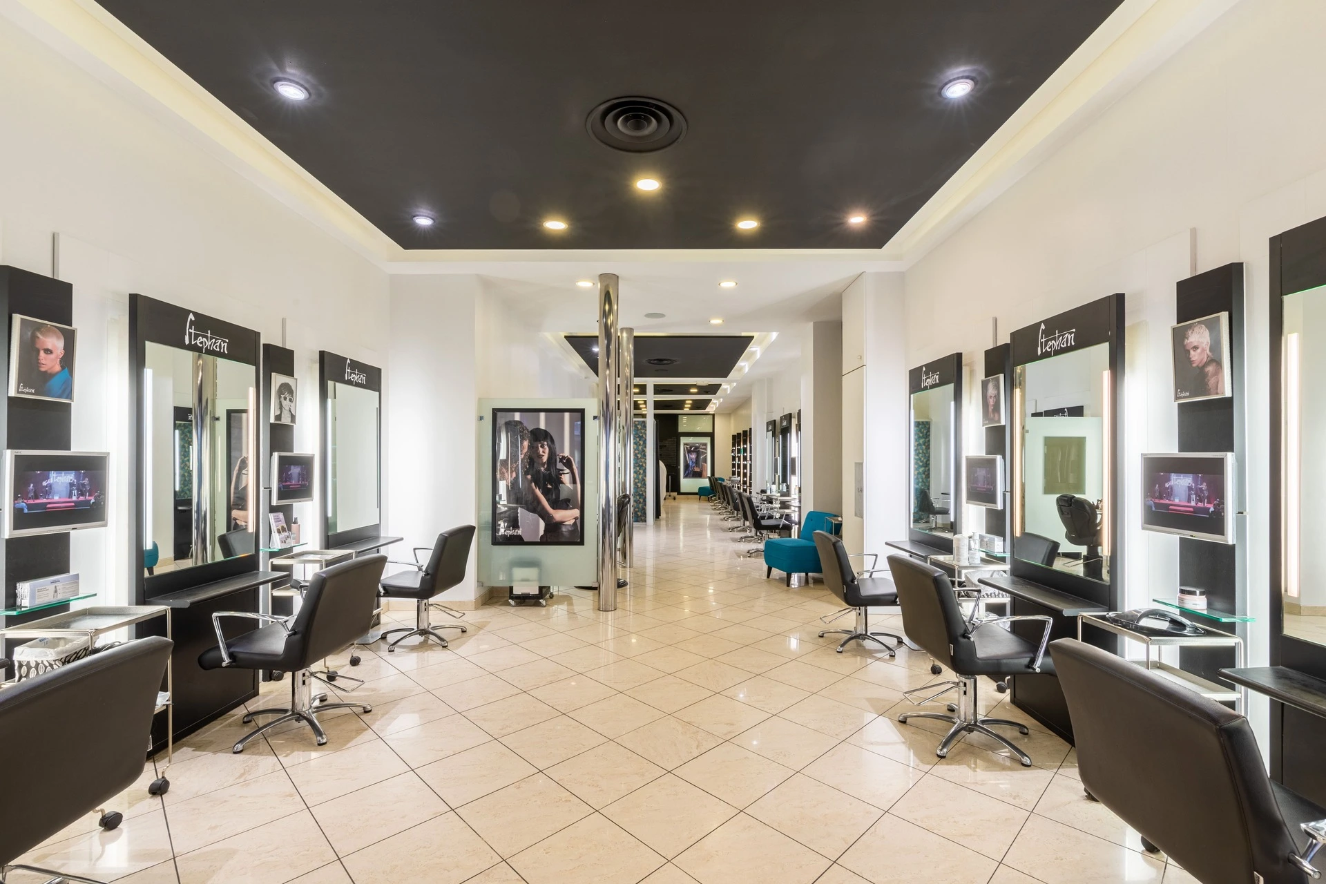 interieur du salon de coiffure Stephan Bordeaux Clémenceau